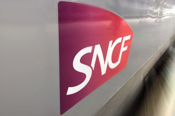 La SNCF a suspendu la circulation de plusieurs lignes en Auvergne, ce lundi matin, en raison des vents violents.