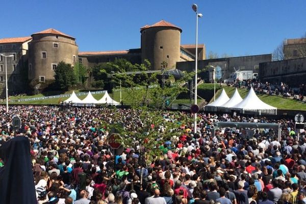 Un grand rassemblement pour la paix à Bayonne en 2017