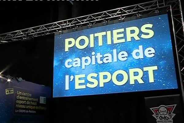 Le stand de Grand Poitiers à la Games Week de Paris.