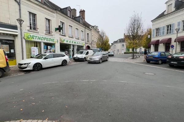 La Pharmacie du Château à Valençay fermée depuis la mise en examen de deux professionnels de santé.