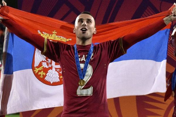 Gajic lors de sa victoire avec la Serbie en finale du Mondial des U20 contre le Brésil en juin dernier.