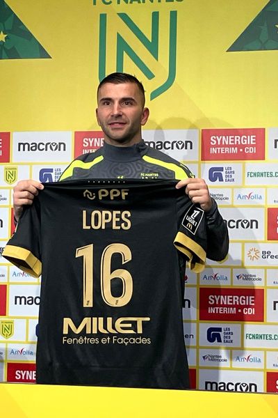 Anthony Lopez, lors de sa conférence de presse au FC Nantes