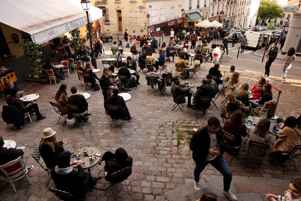 Les terrasses estivales font leur grand retour dans les rues de Paris dès ce jeudi 1er avril 2022.