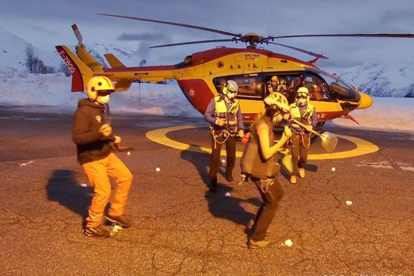 Les secouristes de l'Alpe d'Huez relèvent le #JerusalemaDanceChallenge