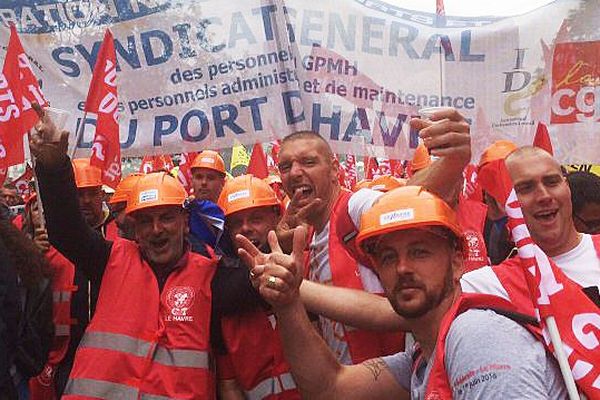 A l'image des dockers du Havre, les normands ont gonflé le cortège parisien ce 14 juin