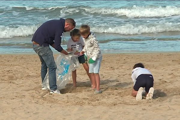 Les bénévoles étaient "armés" de sacs poubelle