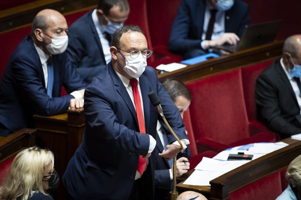 Coup d'arrêt à "l'élan réformateur" d'Emmanuel Macron, selon Damien Abad, chef de file des députés LR. Le député de l'Ain s'exprimait au lendemain de l'allocution présidentielle du 12 juillet 2021 (image archives)