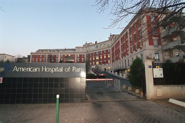 L'hôpital américain de Neuilly-sur-Seine est connu pour y accueillir des personnalités publiques.