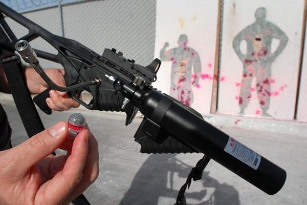 La ville d'Anvers sera la première de Belgique à équiper ces forces de l'ordre d'armes tirant des balles de peinture.