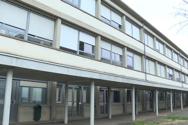 Tentative de suicide d'une enseignante, au lycée professionnel Sonia Delaunay de Blois