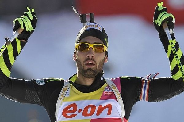 Martin Fourcade s'est adjugé pour la première fois de sa carrière la poursuite d'Hochfilzen, en Autriche. Il signe ainsi sa 26e victoire en Coupe du Monde de Biathlon. 