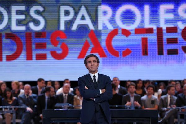 Suivez en direct streaming "Des paroles et des actes" sur France 2.