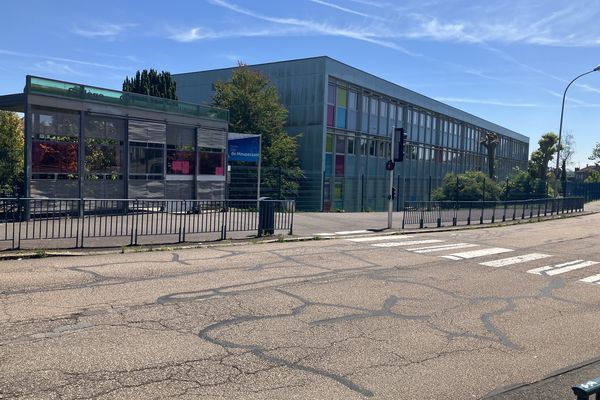 Une cellule de soutien a été mise en place, ce mercredi matin, par le rectorat de Limoges au collège Maupassant.