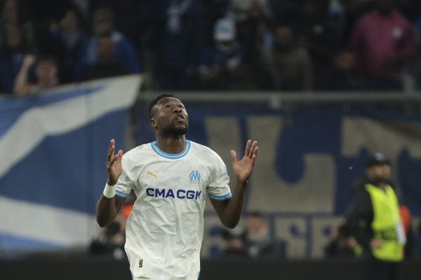 Chancel Mbemba célèbre son but contre l'Atalanta à Marseille le 3 mai 2024