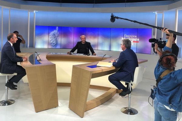 À trois jours du scrutin du second tour des élections municipales, Georges Mela et Jean-Christophe Angelini, candidats à la mairie de Porto-Vecchio, se prêtent à l'exercice du débat. 