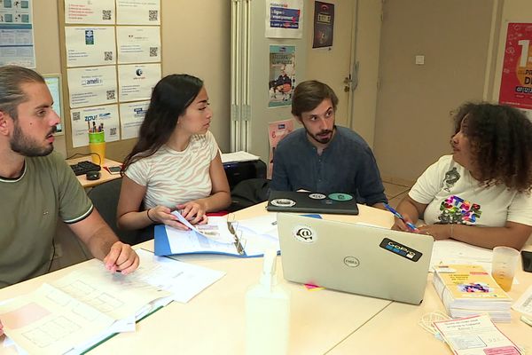 Les futurs entrepreneurs s'initient à la gestion d'entreprise dans une économie solidaire à Toulon