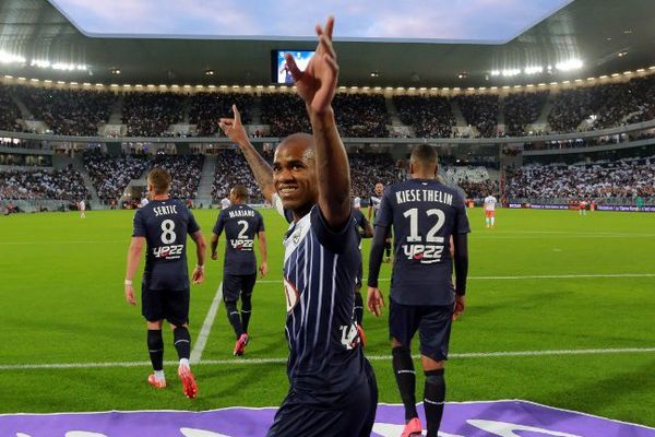 Diego Rolan ravi de son but contre Montpellier (23 mai 2015) pendant le match inaugural du nouveau stade de Bordeaux.