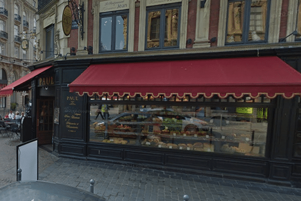 La boulangerie Paul située à quelques mètres de la Grand' Place de Lille. 