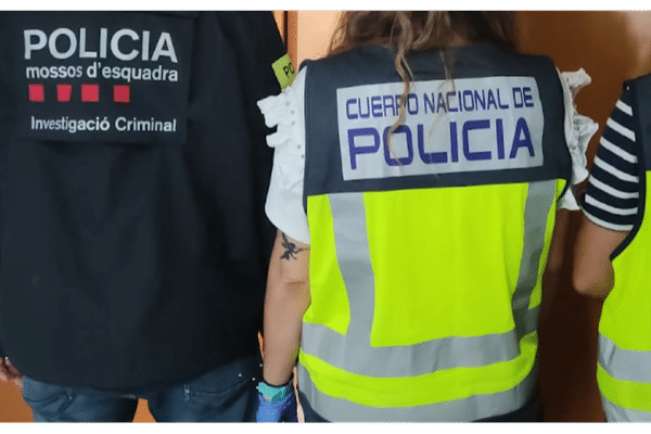 La Police Nationale avait prévenu mercredi dernier les Mossos de l'arrivée à Barcelone de trois hommes en provenance d'Italie, dans le vol de montres de luxe.