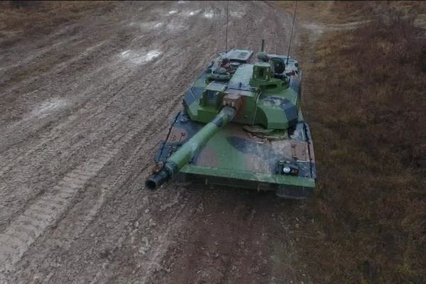 Char Leclerc à l'entraînement.