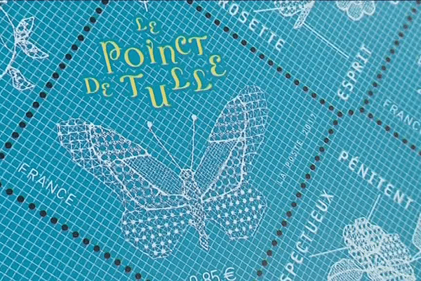 Un bloc de deux timbres met en valeur le Poinct de Tulle. 