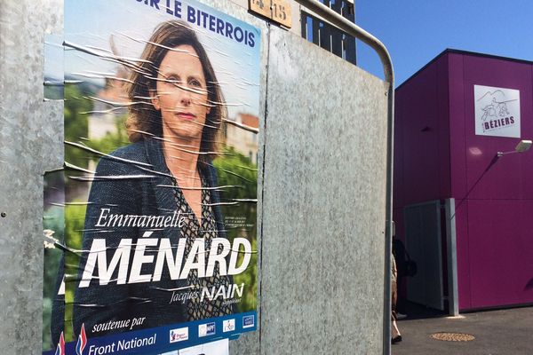 Législatives 2017 : affiche Emmanuelle Ménard (FN-Debout La France-MPF) sur la 6e circonscription de l'Hérault