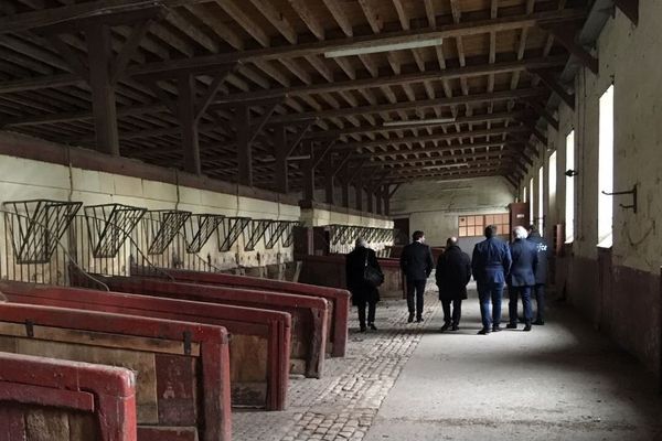 Les haras nationaux de Saintes sont les seuls à avoir été vendus à un propriétaire privé.