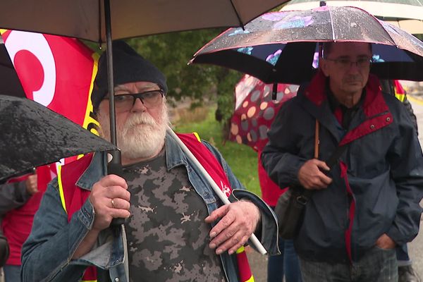 Des manifestations de retraités ont eu lieu un peu partout dans les Alpes, mardi 24 octobre pour réclamer une revalorisation des pensions plus importante que les 5,2% proposés par le gouvernement.