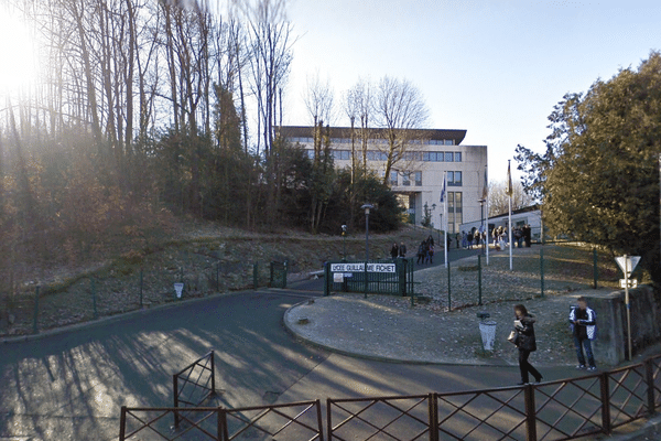 Illustration. Un homme armé et menaçant s'est introduit dans le lycée Guillaume Fichet, de Bonneville (Haute-Savoie), ce jeudi 11 janvier.