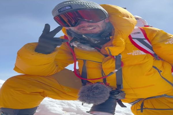 Le Lot-et-Garonnais Louis Jammes a participé en tant que caméraman et droniste au tournage du film Kaizen du Youtubeur Inoxtag, qui s'est donné comme défi de gravir l'Everest en mai 2024.