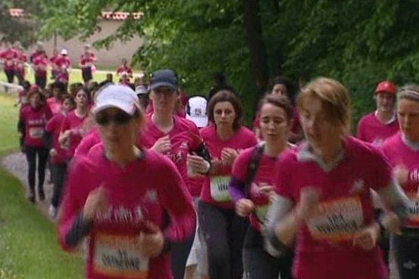 Courir pour Elles  ... une vague rose dimanche au parc Lacroix-Laval - 26/05/13