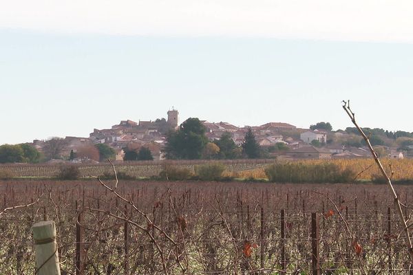 Le petite commune rurale de Coulobres, située au nord de Béziers, compte un peu plus de 350 habitants.