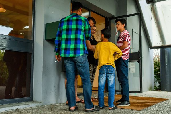 Un ancien hôtel de Bailleul (Nord) a été transformé en août 2017 en centre d'accueil et d'examen de situation.