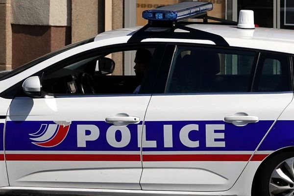 L'agression a eu lieu en gare de Saint-Louis le dimanche 8 décembre 2019 vers 18 heures.