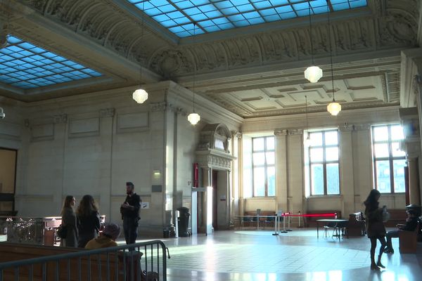 Le Palais de Justice de Paris, lors de la dernière journée du procès du volet malaisien du pédocriminel arrêté à Besançon en 2019.