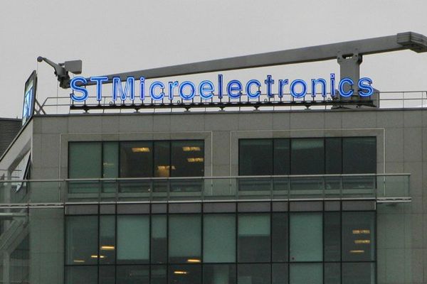 Le siège parisien de STMicroelectronics en 2005.