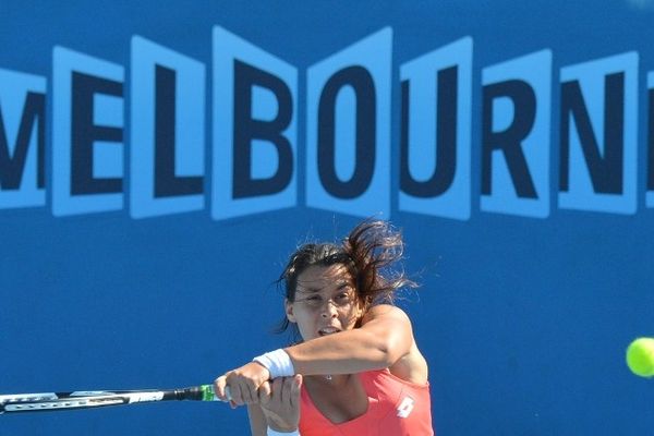 Australie, Melbourne: Marion Bartoli, la native du Puy-en-Velay (Haute-Loire), s'est qualifiée mercredi pour le troisième tour de l'Open d'Australie de tennis. La française, 11ème mondiale, a battu la serbe Vesna Dolonc 7/5 6/0.