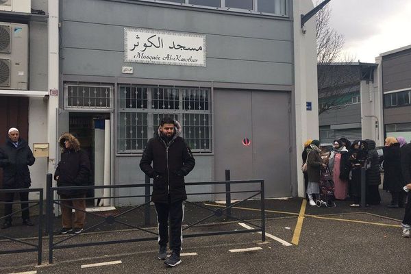 Les fidèles de la mosquée Al-Katwhar à Grenoble ont trouvé porte close ce jeudi 7 février 2019