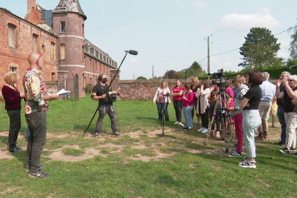 Le tournage de la série Fixion au château de Beaucamps-le-jeune dans la Somme - Septembre 2020