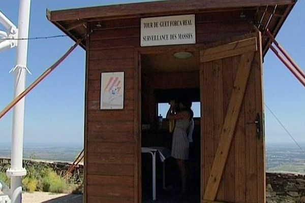 Força Réal (Pyrénées-Orientales) - les tours de guet sont remises en service cet été pour lutter contre les feux de forêt - 1er juillet 2013.