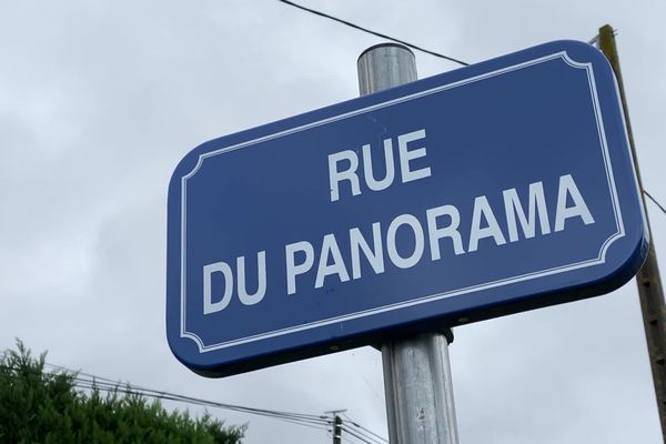 92 rues ont été renommées à Cravant-les-Coteaux.