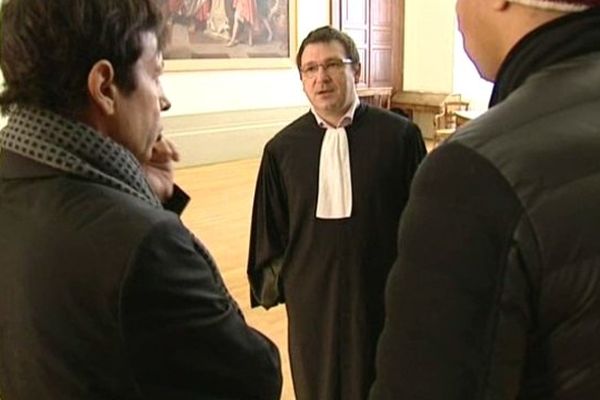 Dominique et Mohammed avec leur avocat, Me Besson. 