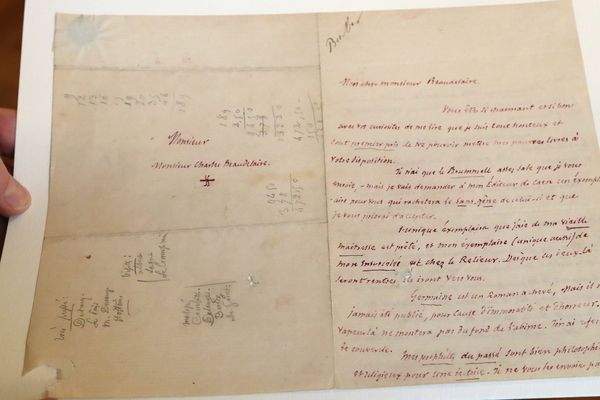 Lettre adressée à Charles Baudelaire faisant partie de la collection vendue aux enchères à Fontainebleau.