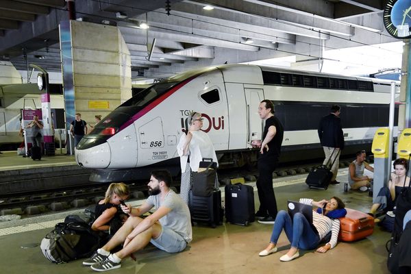 Les trains ne circulent plus depuis 11h45