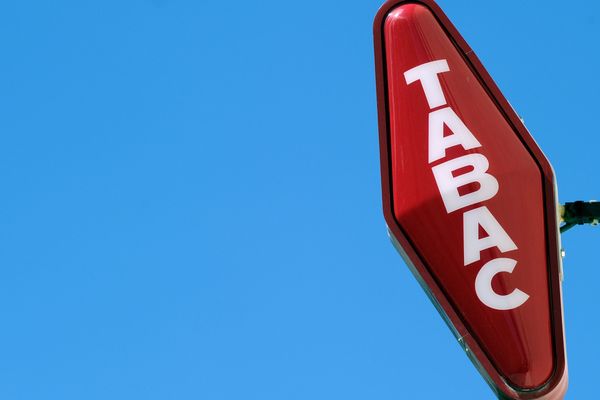 Le client était un habitué du bar-tabac. 