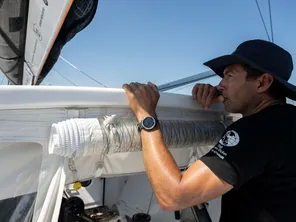 Pour espérer être au départ du Vendée Globe, Romain Attanasio lance un cagnotte après son démâtage