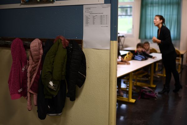 La rentrée des classes va être impactée par le coronavirus dans les Alpes du nord.