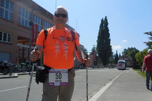 Pascal, un des coureurs au départ de la marche nordique !