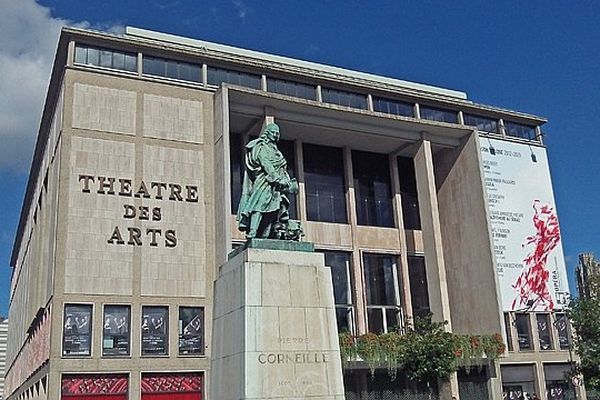 La statue de Corneille devant le théâtre des Arts de Rouen