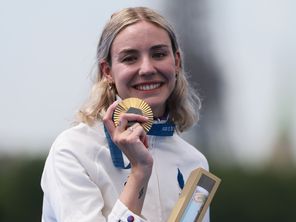 Cassandre Beaugrand lors de la remise de sa médaille d'or aux JO de Paris, le 31 juillet 2024.